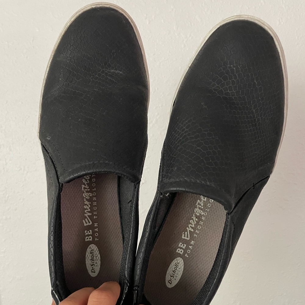Dr Scholls black flats